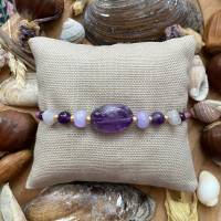 Lilac - Edelstein-Armband mit Amethyst, Lavendel-Amethyst, Jade und Rocailles Bild 2