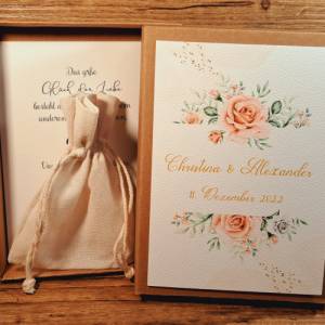 Geldgeschenk zur Hochzeit personalisiert, Hochzeitsgeschenk mit Namen und Datum, Rosen Geschenk Set, Geschenkverpackung Bild 3