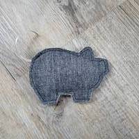 Fröhliches Glücksschweinchen mit Kleeblatt gefüllt Bild 2