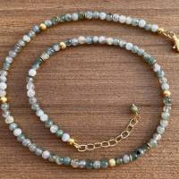 Dezente Edelsteinkette mit Indigolith und vergoldetem 925er Silber, zartes grün mit weiß, Perlen Halskette Geschenk Freu Bild 1