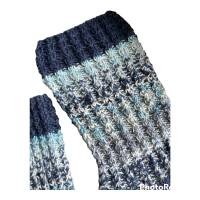 Wollsocken handgestrickt, Socken in Gr. 42/43 mit einem Mini Zopfmuster in Blautöne, Haussocken, Kuschelsocken Bild 3
