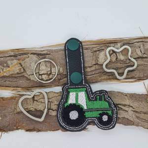 Schlüsselanhänger Trecker Traktor Taschenbaumler Kunstleder Bild 4