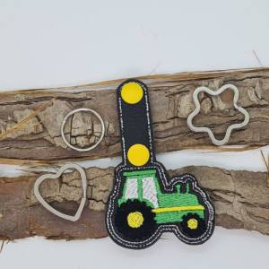 Schlüsselanhänger Trecker Traktor Taschenbaumler Kunstleder Bild 4