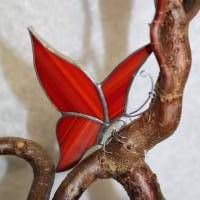 Schmetterlinge aus Tiffany-Glas auf einem Korkenzieher Haselnusszweig Bild 3