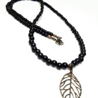 Halskette mit XXL Anhänger Blatt Natur Perlen Kette Perlenkette schwarz handmade Halskette lang Bild 1