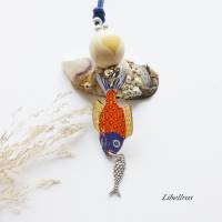 Lange Lederkette mit Fisch und Holzkugel  - Herz,Geschenk,Leder,Holzkette,Holzanhänger,maritim,blau,rot,orange Bild 3