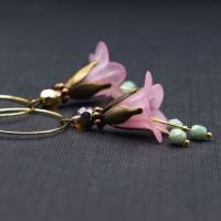 Ohrringe Creolen, Blüten, rosa, lindgrün, antik bronze, romantisch Bild 3