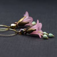 Ohrringe Creolen, Blüten, rosa, lindgrün, antik bronze, romantisch Bild 4