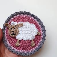 Schaf Aufnäher 10,5 cm, gehäkelter Button, Applikation für Kinder, Schultüte Klettie Schäfchen Bild 6
