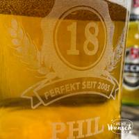 Bierkrug | Bierglas personalisiert | Geschenk zum Geburtstag | 18. Geburtstag | Bierglas | graviertes Bierglas Bild 2