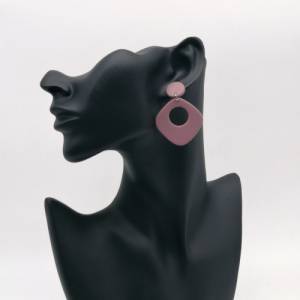 Polymer Clay Ohrringe lila, Ohrringe Mauve, handgefertigter Schmuck aus Deutschland, große Statement Ohrringe hängend Bild 9
