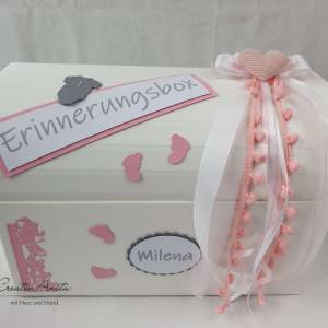 Erinnerungsbox - Geschenktruhe zur Geburt mit süßen Babyaccessoires in ROSA, inkl. Milchzahntruhe Bild 2