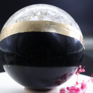 Stein und Glaskugel, Hybrid aus Basalt und Kristallglas mit 24 Karat Blattgold verziert, Kristall, Deko Sphere Crystal, Bild 5