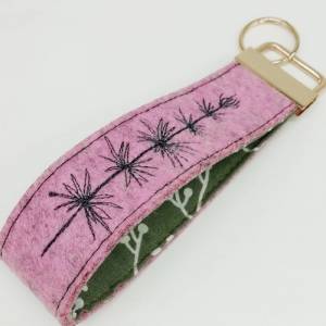 Schlüsselanhänger aus Filz Bestickt Wildblumen - minimalistisch - edel Bild 6