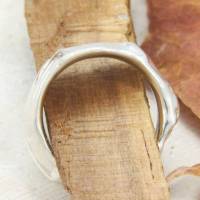 Ungewöhnlicher Ring aus Silber mit strukturierter Oberfläche Bild 6