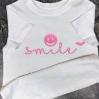 T-Shirt mit Smile,  für Jungs und Mädchen, auch als Geschenk Bild 1