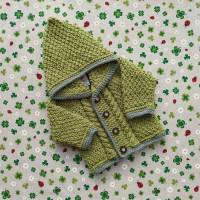 Strickjacke mit Kapuze Trachtenjacke Kapuzenjacke Junge grün grau Babyjacke handgestrickt Taufe Taufkleidung Babyshower Bild 1