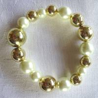 Perlenarmband Eleganza in Creme-Gold handgemacht von Hobbyhaus Bild 1