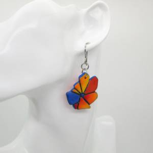 Asymmetrische leichte Ohrringe, florale bunte Ohrringe aus Fimo, helle Ohrringe, Geschenk für Frau, Geschenk für Mama Bild 4