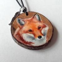 Krafttier-Amulett Fuchs, handbemalter Anhänger, Indianerschmuck, handgemalter Fuchs auf Astscheibe, Miniaturgemälde Bild 1