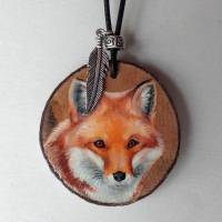 Krafttier-Amulett Fuchs, handbemalter Anhänger, Indianerschmuck, handgemalter Fuchs auf Astscheibe, Miniaturgemälde Bild 2