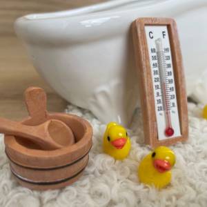 Wichtel Wichteltür Badewanne / Badeente / Thermometer / Badezimmer Bild 3