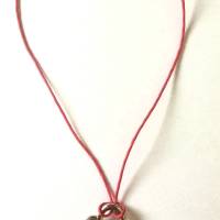 Halskette mit silberfarbenem Metallanhänger handgemacht von Hobbyhaus Bild 10