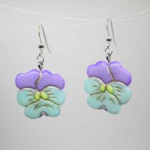Kleine Stiefmütterchen Ohrringe, Blau, Lila Blumen Ohrringe,  Geschenk für Sie, Zarte Stiefmütterchen Bild 5