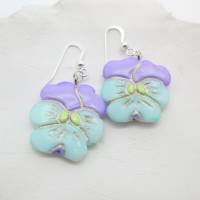 Kleine Stiefmütterchen Ohrringe, Blau, Lila Blumen Ohrringe,  Geschenk für Sie, Zarte Stiefmütterchen Bild 9