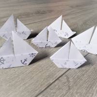 10 Origami Segelboote, Tischdeko Konfirmation, Taufe, Hochzeit, Schiffe, Boote, Papierdeko weiss Bild 1
