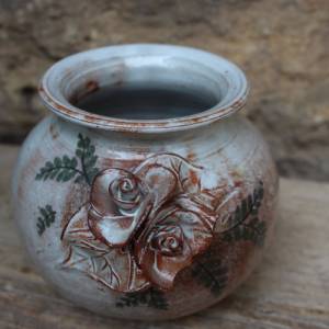 Vintage Vase Kugelvase Keramik Rosen Handgetöpfert Handbemalt 90er Jahre Bild 2