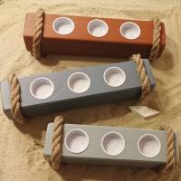 Grau-blauer Teelichthalter aus Holzbalken mit Tauwerk für 3 Teelichter Bild 4