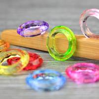 10 Acryl Perlen Ringe Deko DIY transparent bunt Farbmix facettiert 19,5mm Bild 1