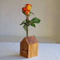 Tischdeko, Wohndeko, Blumenvase, Vase in Hausoptik, Vase aus Holz, Reagenzglas, DIY, Haus, Altholz Bild 2
