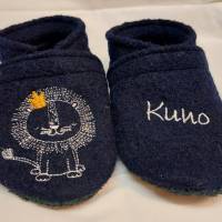 Baby - Schuhe, Puschen Lauflernschuhe, Wollwalk, Ledersohle neu personalisiert Löwe mit Krone Bild 8