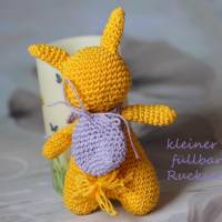 Süßer gehäkelter Hase - ein ideales Geschenk für Deine Lieben,kleine Geschenkidee für Ostern,Osterdeko Hase mit Rucksack Bild 2