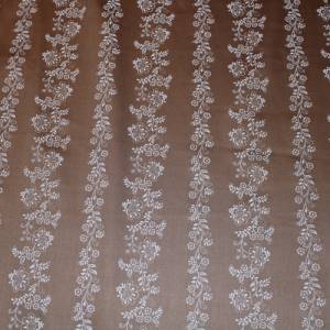 14,30 EUR/m Dirndl-Stoff Ornamente Blumen weiß auf braun Baumwollsatin Bild 4