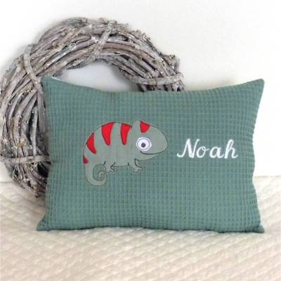 Kissen mit Namen personalisierbar, Geschenk zu Geburtstag Taufe, bestickt mit Chamäleon Waffelkissen Waffelpique 25x35