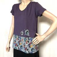 weich fließendes Shirt mit 1/2-Arm, aus lila Viskose-Jersey mit Streifen aus buntem Baumwoll-Jersey+ Applikationen, Gr.L Bild 1