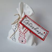 Geschenkesäckchen mit passendem Label für Ostern - OSTERHASE - in weiß mit roten Pünktchen von he-ART by helen hesse Bild 2