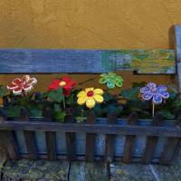 5 bunte Keramik Blumen, handgefertigt Bild 2