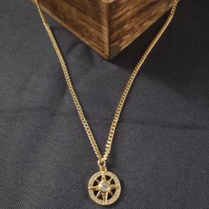 Vergoldete Halskette "Kompass" Bild 1
