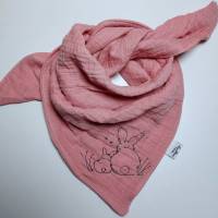 Kinder Musselin Tuch Halstuch Dreieckstuch rosa aus Musselin, bestickt mit Hasen Bild 1