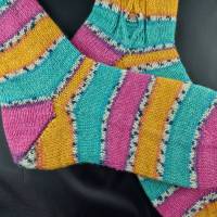 Socken Größe 40/41, handgestrickt, leuchtende Farben Stricksocken Bild 4