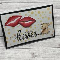 Grußkarten / Glückwunschkarten zum Geburtstag oder anderen Anlässen, „Hugs & Kisses“, Grüße, Lippen, Geburtstagskarte Bild 1