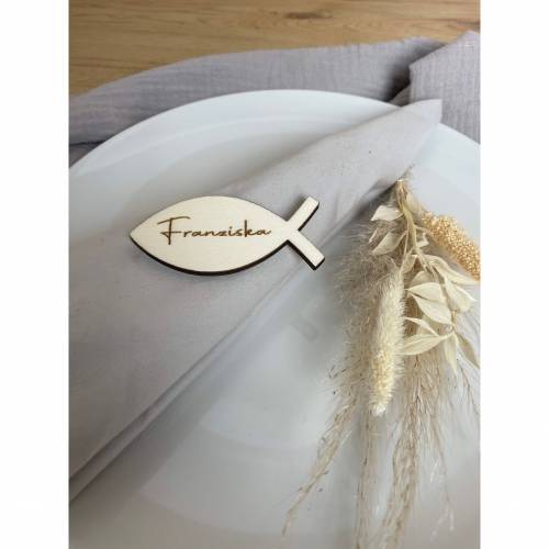 Namensschilder Fische Taufe, Kommunion, Konfirmation / Tischdekoration Tischkarten personalisiert mit Namen aus Holz