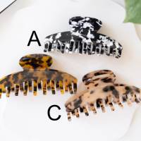 braun-schwarze Haarspange | Haarspange Tortoise | schwarz-weiße Haarspange | Acetat Haarspange | gemusterte Haarklammer Bild 2