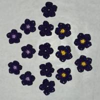 gehäkelte Blüten (in vielen Farben erhältlich) Bild 4