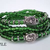 Grünes Wickelarmband aus feinen Glas Perlen Eule und Buddha UNIKAT Armband Maßanfertigung Perlen Perlenschmuck Bild 1