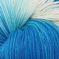 "Blue Sky", Wollelfe Merino Deluxe, handgefärbte Socken- und Tuchwolle, 4fädig, 100 g Strang Bild 3